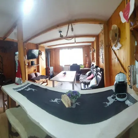 بيت للعطل Strbianka *